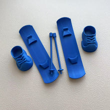 Load image into Gallery viewer, For 17cm Labubu Dolls Snowboard Cute Plastic Skiing Shoes Ski Pole for Dolls Macaron Dolls Toy Glasses Accessories
