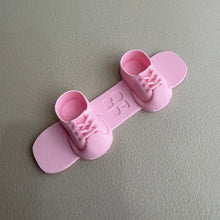 Load image into Gallery viewer, For 17cm Labubu Dolls Snowboard Cute Plastic Skiing Board for Dolls Macaron Dolls Toy Glasses Accessories

