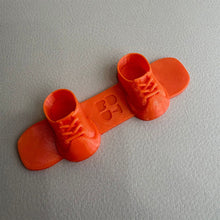 Load image into Gallery viewer, For 17cm Labubu Dolls Snowboard Cute Plastic Skiing Board for Dolls Macaron Dolls Toy Glasses Accessories
