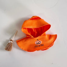 Load image into Gallery viewer, Halloween Pumpkin Cape +Broom Set For 17cm Labubu Doll Clothes Fashion Doll Pumpkin Cloak with Broom Dolls Accessories
