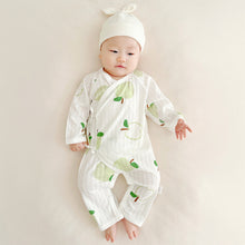 Load image into Gallery viewer, Cotton Newborn Bodysuit Air Conditioning Outfit Soft Baby Sleepwear Easy Diaper Change Gentle on Skin A-Class Quality Baby Romper
