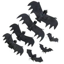 Load image into Gallery viewer, Halloween Hanging Bat Ornaments Realistic Simulation Holiday Party Decor Halloween Haunted House Hanging Props
