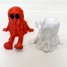 Load image into Gallery viewer, Halloween Ghost Figurine 3D Printed Sitting Ghost Desktop Halloween Decorations Creative Party Gift Ornaments
