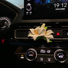 Load image into Gallery viewer, Car Air Outlet Perfume Clip Lily Shape Car Air Freshener Peach Blossom Aroma Diffuser Car Decoration Accessories Fresh Air
