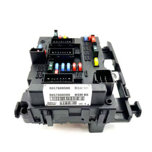 Load image into Gallery viewer, Car Fuse Box Unit Assembly Under Bonnet 9657608580 BSM B5 6500Y1 For Citroen C2 C3 C5 C8 Picasso Peugeot 206 207 307
