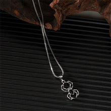 Load image into Gallery viewer, Gothic Punk Spider Pendant Necklace Halloween Cool Choker Hip Hop Punk Style Jewelry Fashionable Edgy Spider Necklace

