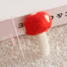 Load image into Gallery viewer, Wool Felt Christmas Pendants Hand Sewing Felt Snowmen Xmas Tree Wreath Socks Gloves Hanging Ornaments Party Decor
