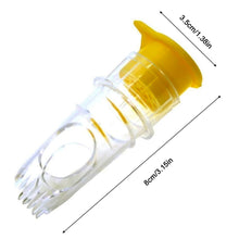 Load image into Gallery viewer, Lemon Squeezer Plastic Resuable Lightweight Juices Reamer Washable Manual Juices Portable Kitchen Reamer Built in Filter

