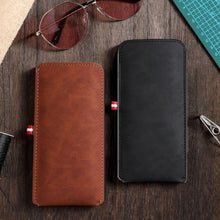 Load image into Gallery viewer, Classic Glasses Storage Bag Elegant Leather Eyewear Pouch Lightweight Protective Case with Soft Interior Eyewear Organizer Holder
