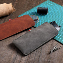 Load image into Gallery viewer, Classic Glasses Storage Bag Elegant Leather Eyewear Pouch Lightweight Protective Case with Soft Interior Eyewear Organizer Holder
