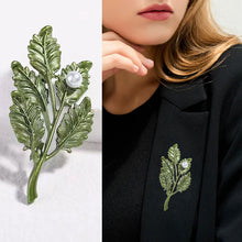 Load image into Gallery viewer, Retro Artistic Bamboo Brooch Bamboo Leaf Tree Leaf Flower Green Brooch Fresh Vintage Style Scarf Buckle Cardigan Button
