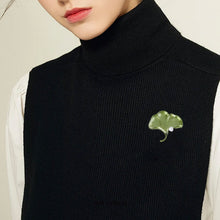 Load image into Gallery viewer, Retro Artistic Bamboo Brooch Bamboo Leaf Tree Leaf Flower Green Brooch Fresh Vintage Style Scarf Buckle Cardigan Button
