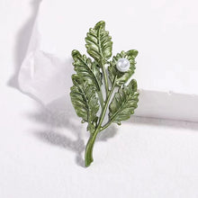 Load image into Gallery viewer, Retro Artistic Bamboo Brooch Bamboo Leaf Tree Leaf Flower Green Brooch Fresh Vintage Style Scarf Buckle Cardigan Button
