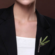 Load image into Gallery viewer, Retro Artistic Bamboo Brooch Bamboo Leaf Tree Leaf Flower Green Brooch Fresh Vintage Style Scarf Buckle Cardigan Button
