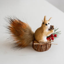 Load image into Gallery viewer, Simulation Mini Squirrel Model Christmas Tree Decoration 3D Ornament Winter Decorations for Home 2026 New Year
