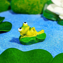 Load image into Gallery viewer, Lotus Frog Boat Ornament Sunken Landscape Frog Sculpture Cute Frog &amp; Boat Aquarium Decor Novelty Aquarium Ornament for Home
