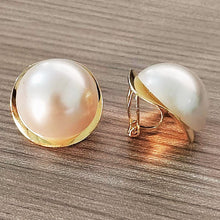 Load image into Gallery viewer, Fashionable Large Pearl Stud Earrings Alloy Ear Stud Jewelry Accessory French Retro Earrings For Women Party Gift
