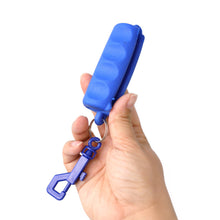 Load image into Gallery viewer, 1PC Portable Silicone Arrow Puller With Carabiner Anti-Slip Tear-Resistant For Recurve and Compound Bows Universal Arrow Remover Tool
