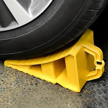 Load image into Gallery viewer, Multipurpose Anti-Slip Car Wheel Chocks RV Wheel Chocks Portable Tire Chocks Wear-Resistant Tire Stopper for Trucks RVs
