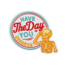 Load image into Gallery viewer, Cartoon Animal Badge Hook And Loop Embroidered Repair Patch Hip Hop Animal Appliques Stickers For Clothing Bags Sewing
