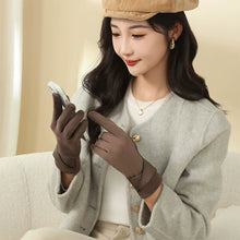 Load image into Gallery viewer, Warm Gloves with Velvet for Women to Use in Winter Touch Screen Elegant Bow Accessories Cycling and Driving Gloves
