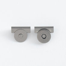 Load image into Gallery viewer, 4 Pairs Magnetic Snap Button No Sewing Bag Hidden Buckle DIY Accessories Free Button Snap
