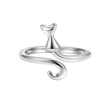 Load image into Gallery viewer, 2Pcs Adjustable Knitting Crochet Loop Ring Cat Ears Ring Knitted Yarn Thread Ring Sewing Tools

