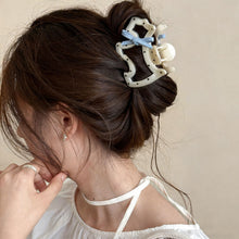 Load image into Gallery viewer, 1Pc Fashion Dog Hair Clips Cute Puppy Contrast Color Scratching Clip High-End Painted Hair Accessories For Women
