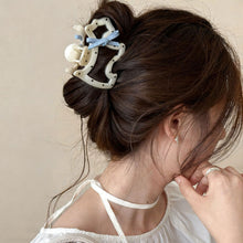 Load image into Gallery viewer, 1Pc Fashion Dog Hair Clips Cute Puppy Contrast Color Scratching Clip High-End Painted Hair Accessories For Women
