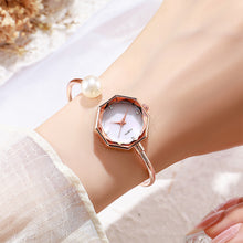 Load image into Gallery viewer, Fashionable Pearl Women's Bracelet Quartz Watch Diamond Cut Surface Exquisite Bracelet Light Luxury High-End Watch Accessories
