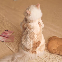 Load image into Gallery viewer, 2.5-7kg Warm Cat Vest Kawaii Winter Cat/Dog Clothing Soft Fabric Pet Fashion Vest Pet Accessories for Winter
