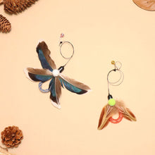 Load image into Gallery viewer, Insect-shaped Feather Cat Toy Replacement Head DIY Replace Cat Teaser Stick Replacement Pendant Pet Toy Accessories For Cat Owners/Lovers
