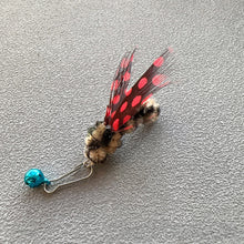 Load image into Gallery viewer, Insect-shaped Feather Cat Toy Replacement Head DIY Replace Cat Teaser Stick Replacement Pendant Pet Toy Accessories For Cat Owners/Lovers

