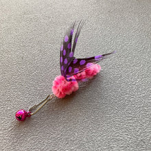 Load image into Gallery viewer, Insect-shaped Feather Cat Toy Replacement Head DIY Replace Cat Teaser Stick Replacement Pendant Pet Toy Accessories For Cat Owners/Lovers
