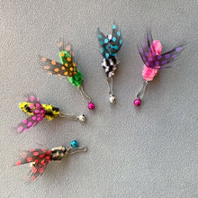 Load image into Gallery viewer, Insect-shaped Feather Cat Toy Replacement Head DIY Replace Cat Teaser Stick Replacement Pendant Pet Toy Accessories For Cat Owners/Lovers
