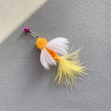 Load image into Gallery viewer, Insect-shaped Feather Cat Toy Replacement Head DIY Replace Cat Teaser Stick Replacement Pendant Pet Toy Accessories For Cat Owners/Lovers
