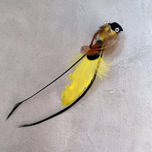 Load image into Gallery viewer, Realistic Bird-Shaped Feather Cat Toy Replacement Head DIY Replace Cat Teaser Stick Replacement Pendant Pet Toy Accessories For Cat Owners/Lovers
