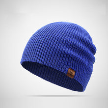 Load image into Gallery viewer, Fashion Warm Knitted Hat Sports Hat Beanie Night Running Reflective Hat Knit Cap Women Men Accessories

