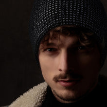 Load image into Gallery viewer, Fashion Warm Knitted Hat Sports Hat Beanie Night Running Reflective Hat Knit Cap Women Men Accessories
