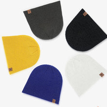 Load image into Gallery viewer, Fashion Warm Knitted Hat Sports Hat Beanie Night Running Reflective Hat Knit Cap Women Men Accessories
