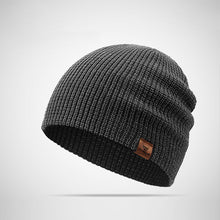 Load image into Gallery viewer, Fashion Warm Knitted Hat Sports Hat Beanie Night Running Reflective Hat Knit Cap Women Men Accessories

