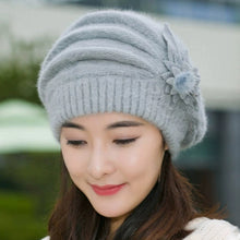 Load image into Gallery viewer, Full Coverage Thick Warm Korean Style Slouchy Hat Women Winter New Soft Skin-Friendly Face-Slimming Versatile Knit Cap
