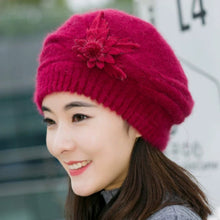 Load image into Gallery viewer, Full Coverage Thick Warm Korean Style Slouchy Hat Women Winter New Soft Skin-Friendly Face-Slimming Versatile Knit Cap
