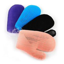 Load image into Gallery viewer, Outdoor TPU Honeycomb Cleaning Bath Gloves Honeycomb Shaped Cleaning Exfoliating Bath Gloves Makeup Remover Finger Cover
