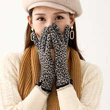 Load image into Gallery viewer, Women Autumn Winter Warm Touch Screen Thin Section Not Bloated Outdoor Cycling Drive Fashion Personality Leopard Elegant Gloves
