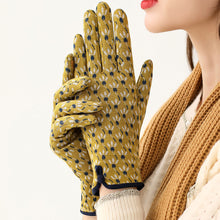 Load image into Gallery viewer, Women Autumn Winter Warm Touch Screen Thin Section Not Bloated Outdoor Cycling Drive Fashion Personality Leopard Elegant Gloves
