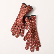 Load image into Gallery viewer, Women Autumn Winter Warm Touch Screen Thin Section Not Bloated Outdoor Cycling Drive Fashion Personality Leopard Elegant Gloves
