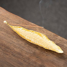 Load image into Gallery viewer, Fisherman Boat Shaped Incense Burne Incense Holder Retro Aromatherapy Ornament Creative Sandalwood Incense Insert Home Decoration
