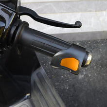 Load image into Gallery viewer, Motorcycle Accelerator Assist Handlebar Grips Cruise Control Handlebars Assistant Clips Hand Rest Universal Motorcycle Accessories
