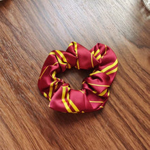Load image into Gallery viewer, Retro Striped Preppy Style Hair Accessories Headbands Hair Hoop Colorful Diagonal Stripe Hair Accessories Gift
